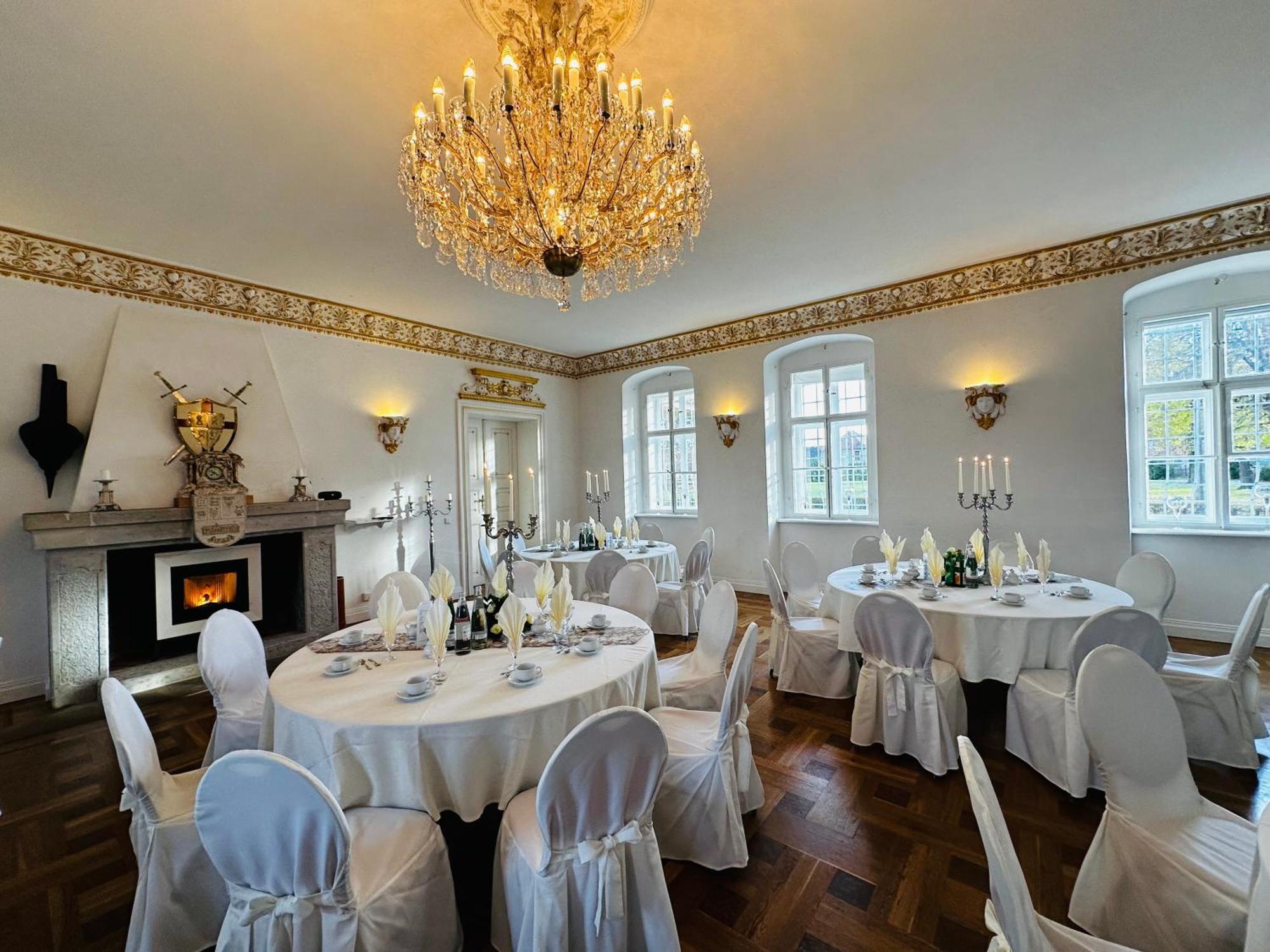 Hotel Garni Schloss Grochwitz Herzberg  Экстерьер фото